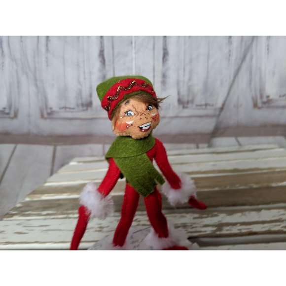 Annalee 2012 Red Elf Green Scarf and Hat 75th Anni - Picture 2 of 8